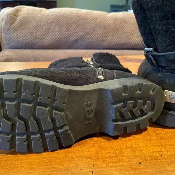 Ugg short winter boots 6 - Picture 2 of 2